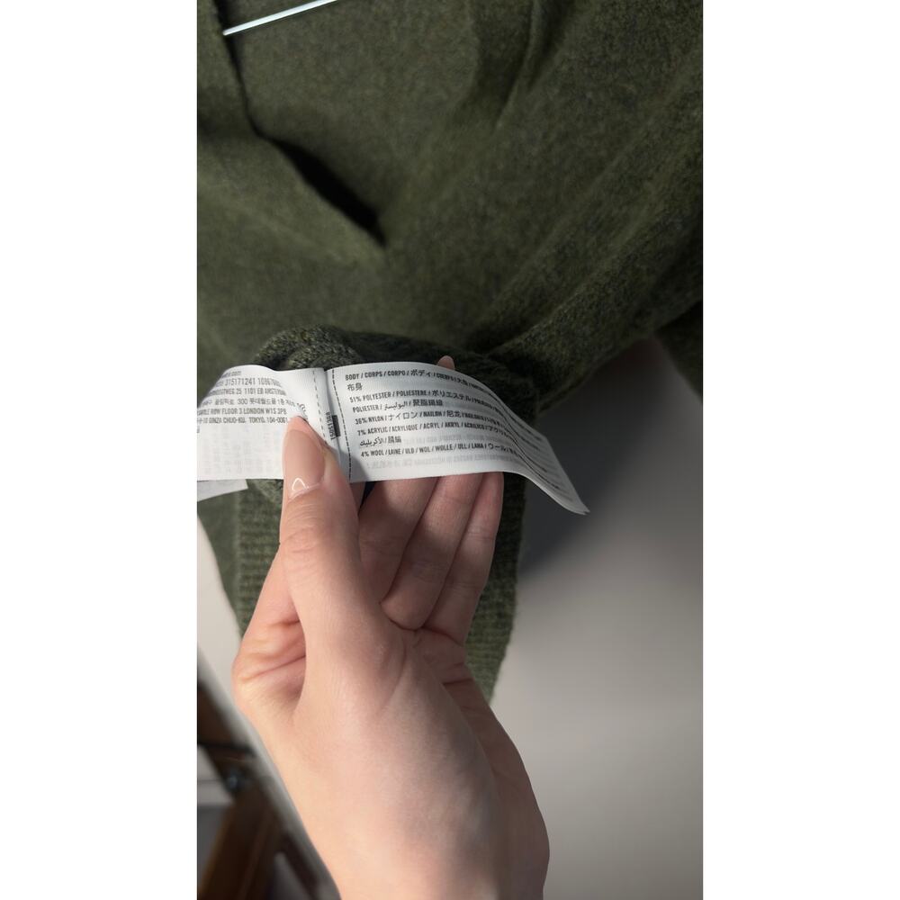 NEW WITHOUT TAGS Abercrombie Olive Green Notch Neck Wool Blend Sweater Sz Small - Picture 5 of 5